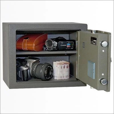 Взломостойкий сейф Safetronics NTR-22EM